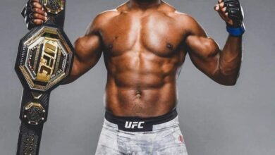 Photo de Francis Ngannou s’engage avec le PFL et en devient le président Afrique