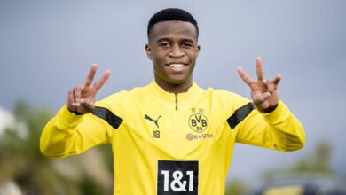 Photo de La famille du footballeur Allemand d’origine camerounaise, Youssoufa Moukoko serait endettée et dans la rue